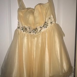 Yellow Mini prom dress
